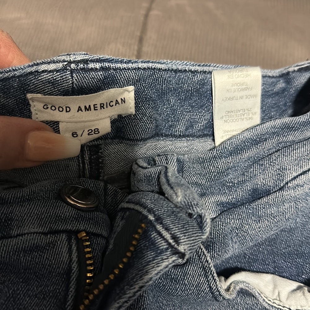 Size 6 (28) good American good legs crop jeggings. - Picture 2 of 3